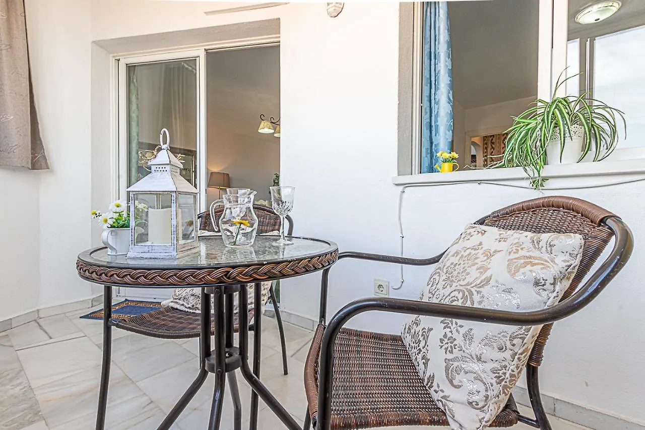 797 Holiday Rentals - Amplio Piso Para 4 En El Centro De Arroyo De La Miel Benalmadena 0*,  Spain