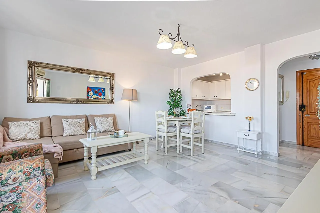 797 Holiday Rentals - Amplio Piso Para 4 En El Centro De Arroyo De La Miel 贝纳尔马德纳 0*,