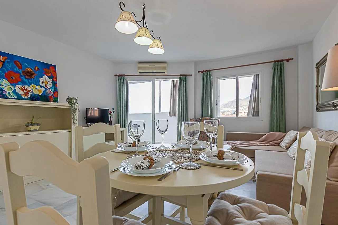 公寓 797 Holiday Rentals - Amplio Piso Para 4 En El Centro De Arroyo De La Miel 贝纳尔马德纳