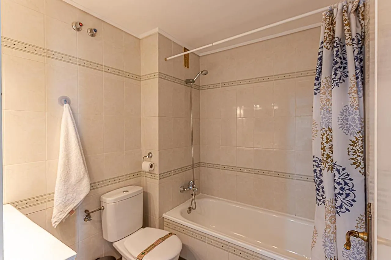797 Holiday Rentals - Amplio Piso Para 4 En El Centro De Arroyo De La Miel 贝纳尔马德纳 西班牙