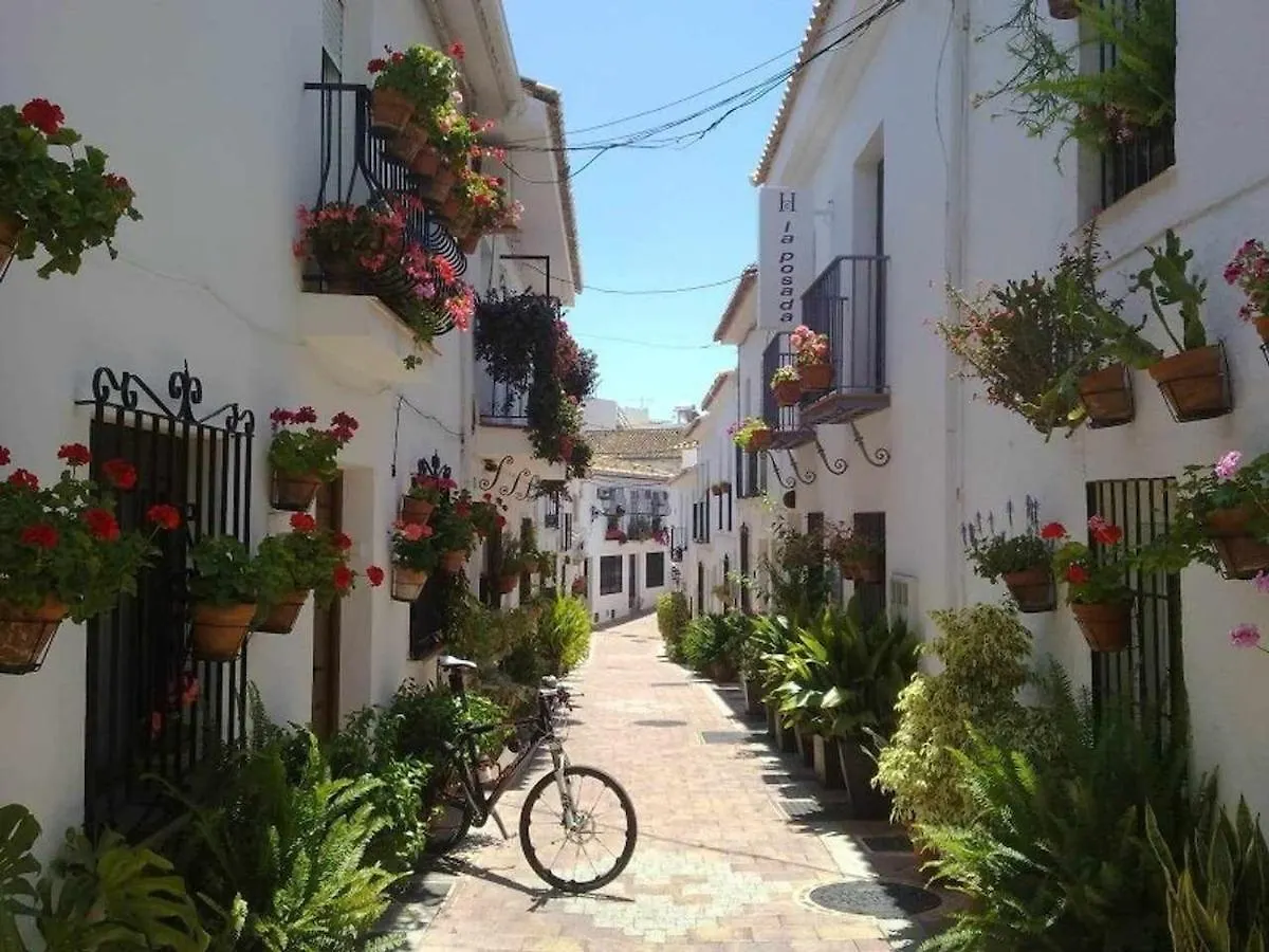 公寓 797 Holiday Rentals - Amplio Piso Para 4 En El Centro De Arroyo De La Miel 贝纳尔马德纳