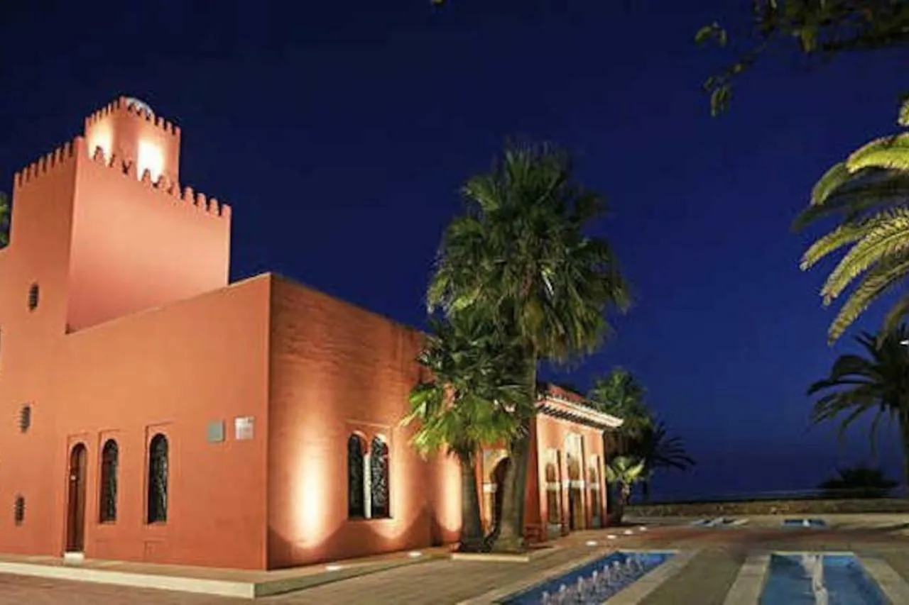 公寓 797 Holiday Rentals - Amplio Piso Para 4 En El Centro De Arroyo De La Miel 贝纳尔马德纳